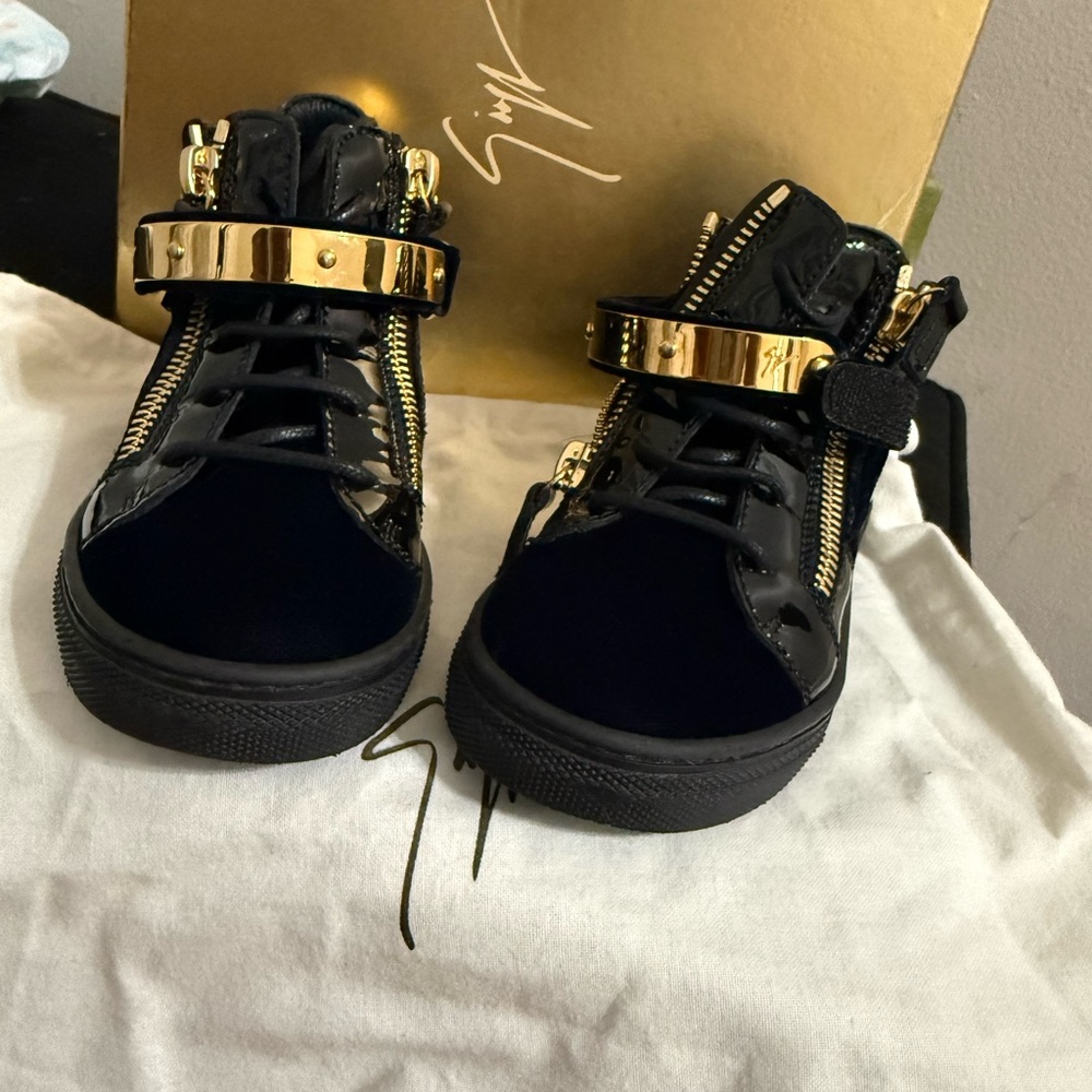 Giuseppe Zanotti Kids Sneakers in Black with Gold Accents